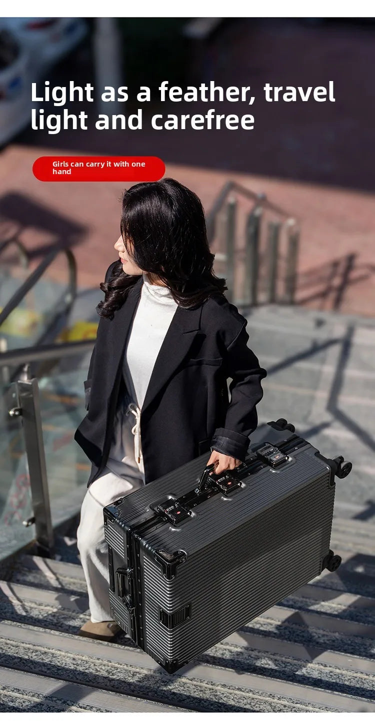 Wolverine luggage, a hard-shell suitcase with 108 rivets, 20-28 inches in size, featuring silent all-terrain wheels, a cup holde