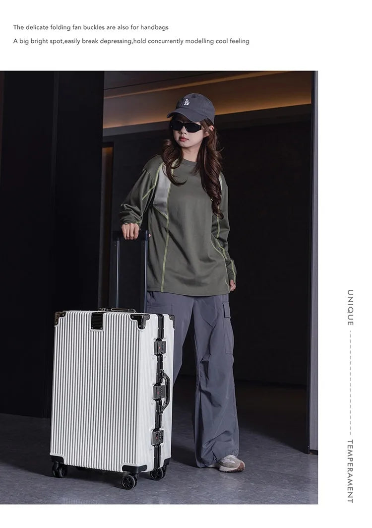 Wolverine luggage, a hard-shell suitcase with 108 rivets, 20-28 inches in size, featuring silent all-terrain wheels, a cup holde
